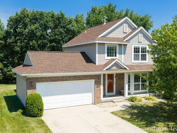 3967 E De Blaay Dr SE, Kentwood, MI 49512
