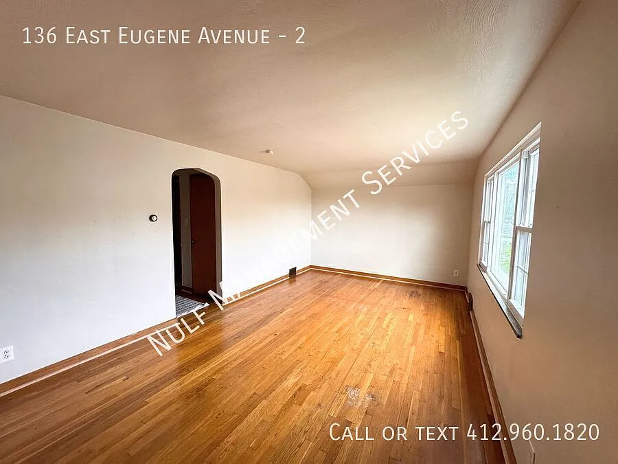 Building Photo - 136 E Eugene Ave #2