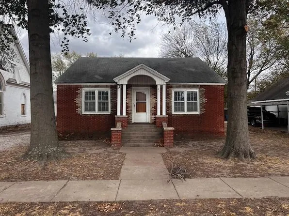 212 S Main St, Afton, OK 74331