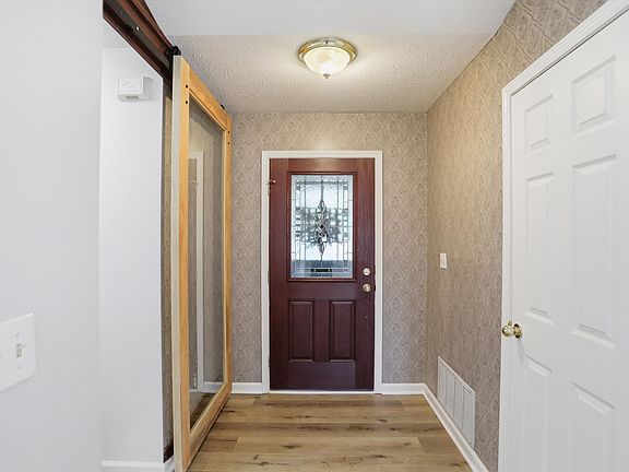 3rd image of 19413 Amber Way