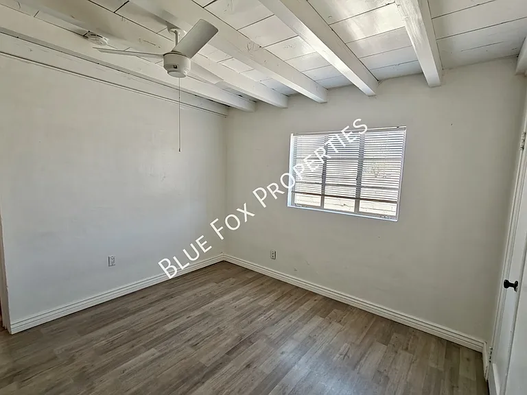 2233 N Isabel Blvd — Photo 24