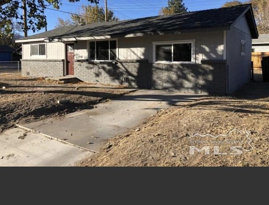 1st image of 206 E Nye Ln