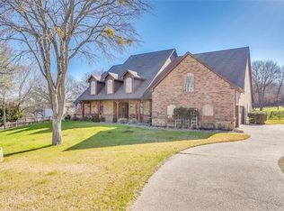 132 Stone Canyon Cir, Fort Worth, TX 76108