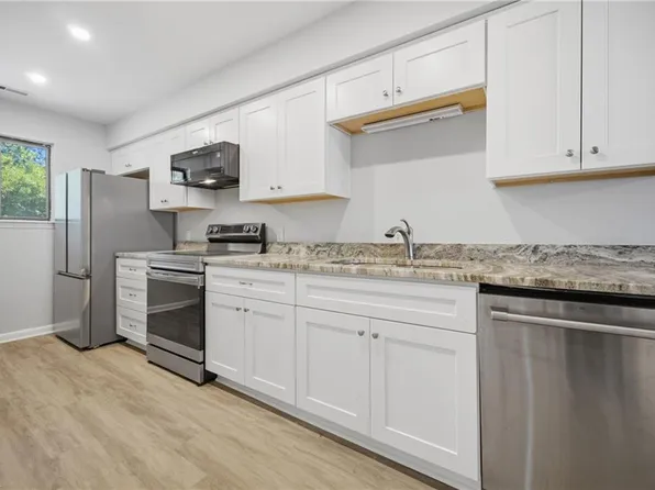 3200 Lynnhaven Dr APT 202, Virginia Beach, VA 23451