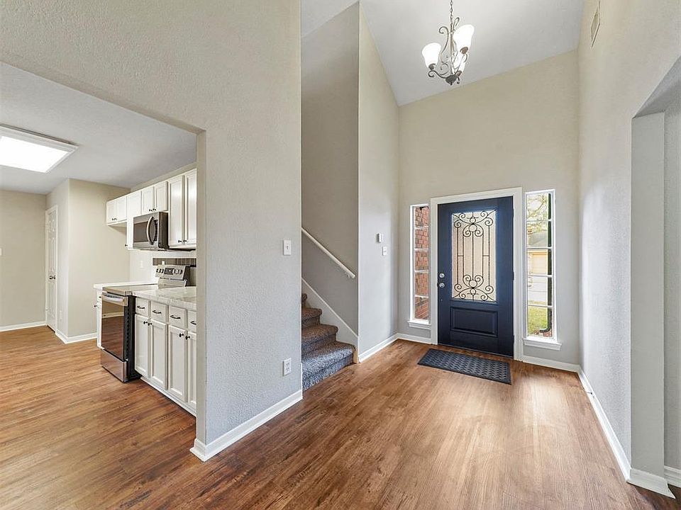 1st image of 3216 Alexander Parc Dr