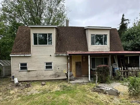 2620 S Rangeline Rd, Ludlow Falls, OH 45339