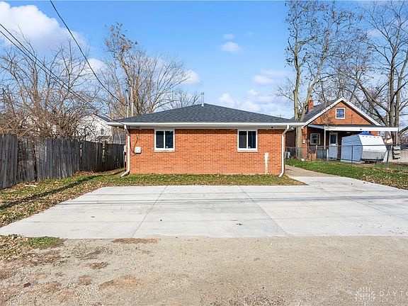 4th image of 1716 Mack Ave