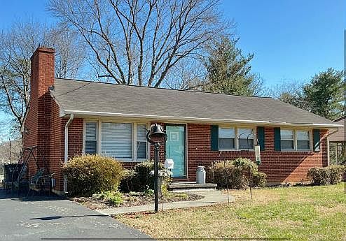 3rd image of 2409 Rollingwood Dr