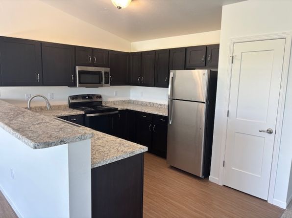 305 N 3rd St #11388470