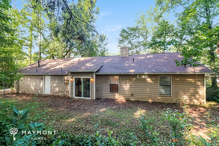 2442 Chauncey Ln SW — Photo 13