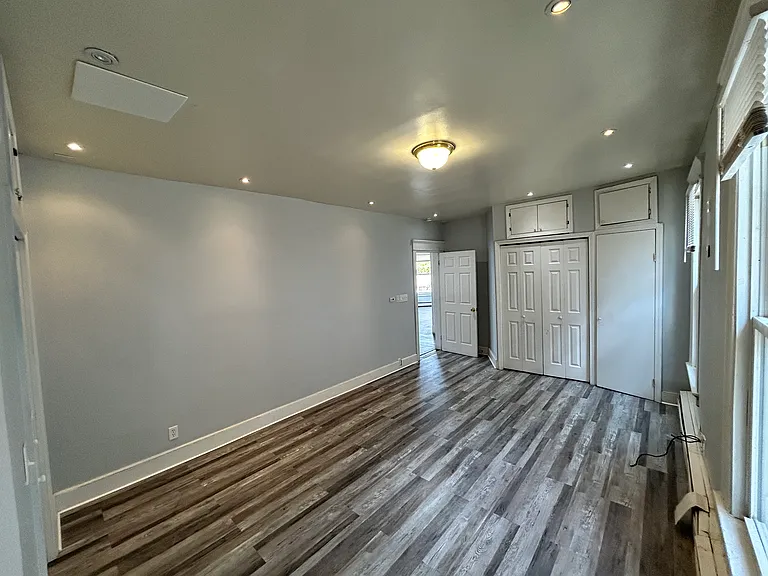 55 Liberty St — Photo 14