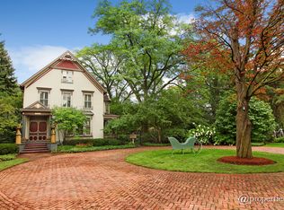 1005 N Arlington Heights Rd, Arlington Heights, IL 60004
