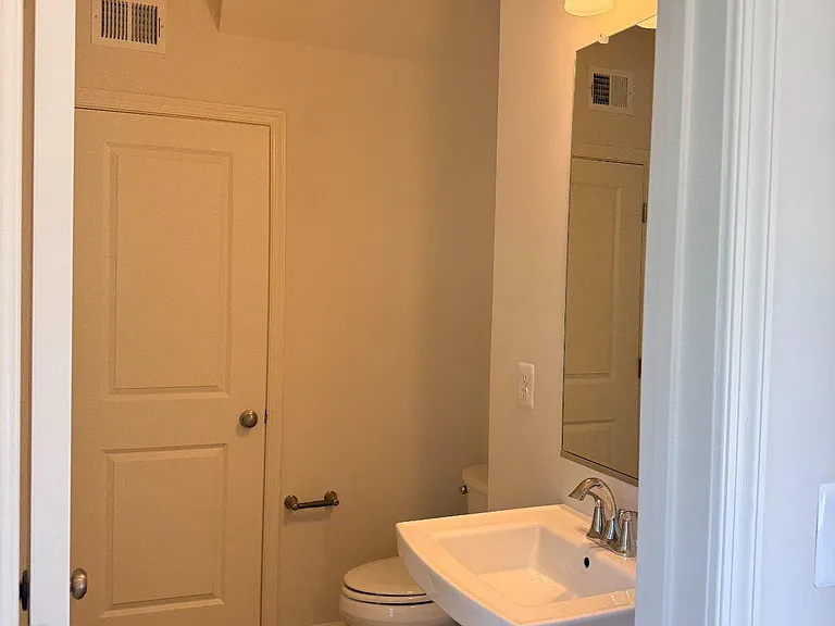 2548 Neabsco Common Pl — Photo 4