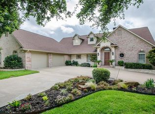 406 Moonlight Dr, Corsicana, TX 75109