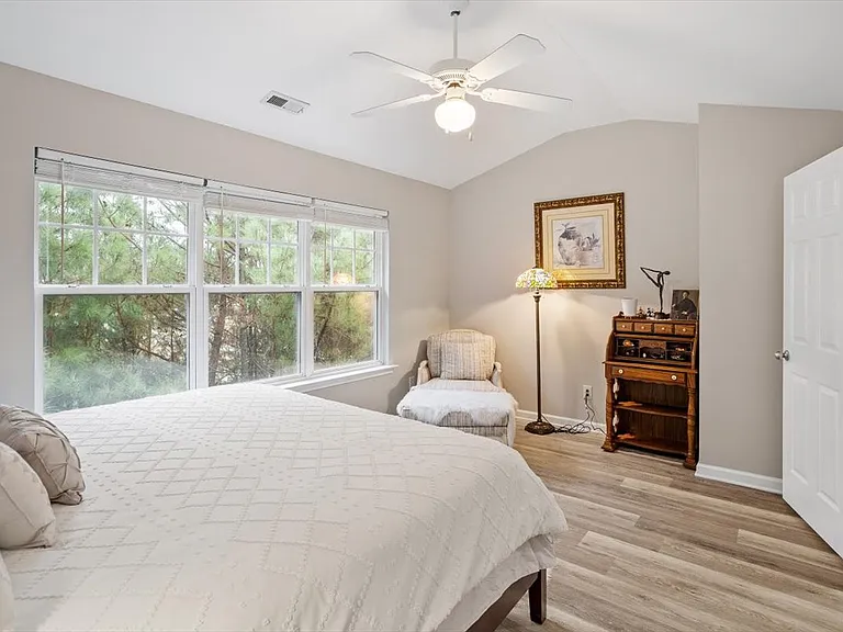 104 Linden Park Ln — Photo 26