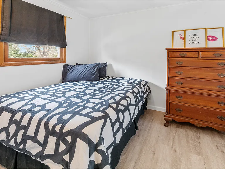35 Lynn Ave — Photo 16