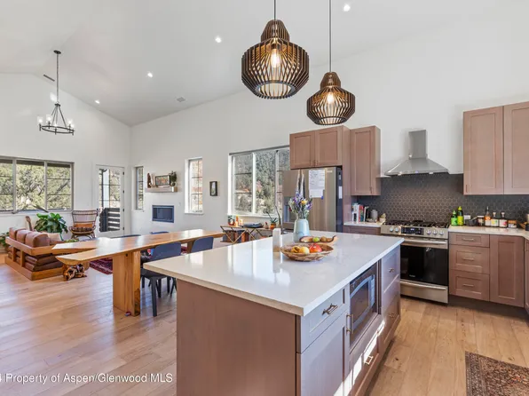 405 Pinyon Mesa Dr, Glenwood Springs, CO 81601