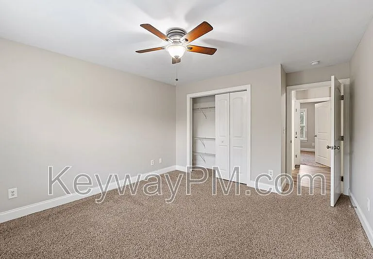 336 Amersham Way — Photo 19