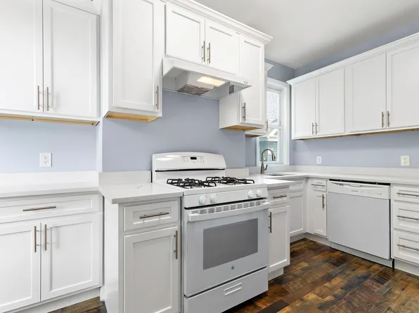 11 Hudson Place image 2 of 16