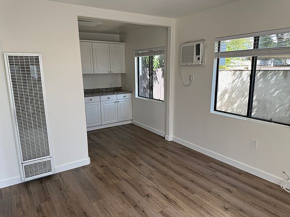 5th image of 145 N Myrtle Ave #1/2