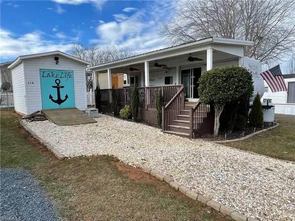 110 Dove Ln, New London, NC 28127