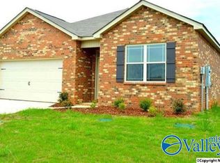 121 Pine Landing Dr, Harvest, AL 35749