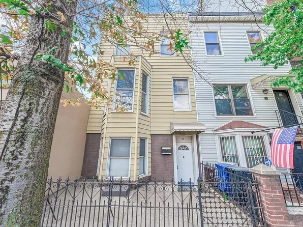 71 McGuinness Blvd APT 1, Brooklyn, NY 11222