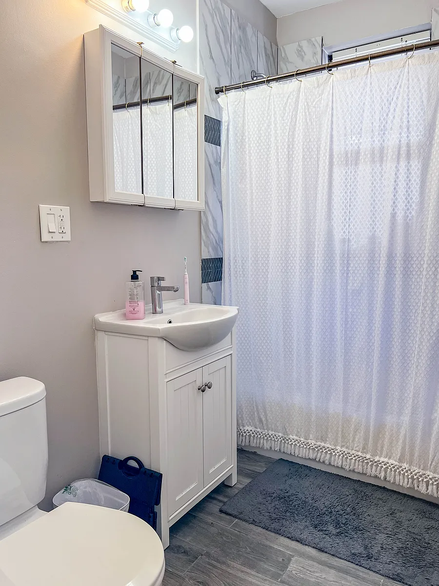 Building Photo - 1056 Commonwealth Ave #24