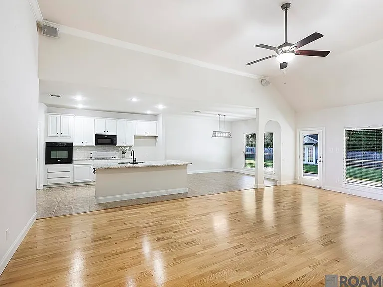 22782 Greencliff Dr — Photo 4