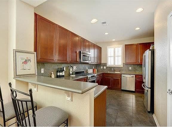 Kitchen and mini bar