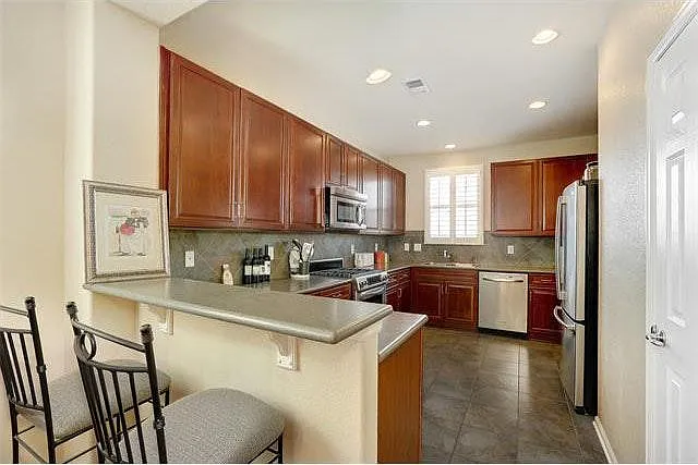 Kitchen and mini bar