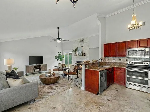 8411 Garden Gate Place, Boca Raton, FL 33433