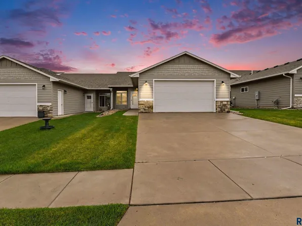 1402 S Foss Ave, Sioux Falls, SD 57110