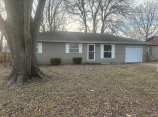 717 Hillcrest Avenue, Nixa, MO 65714