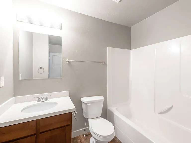 722 E 150 N — Photo 13