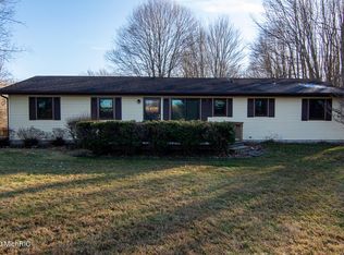 2448 E Warren Woods Rd, Buchanan, MI 49107