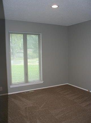 5th image of 8445 Grant Ave