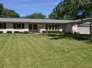 2323 Navajo Ct, Janesville, WI 53545