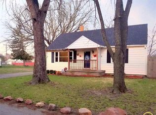 1230 SW McAlister Ave, Topeka, KS 66604