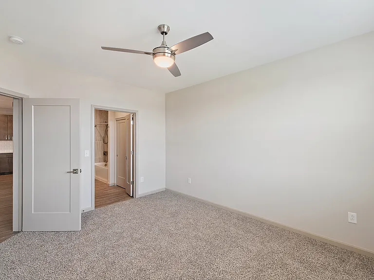 19Nineteen Promenade — Photo 103