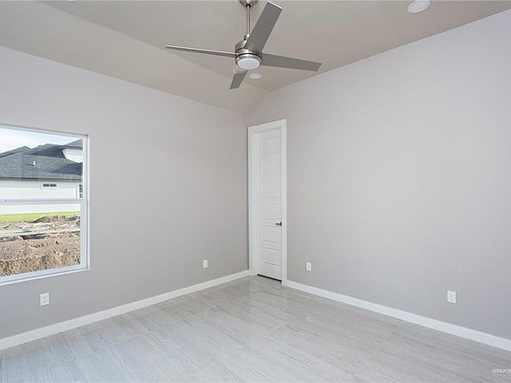 5th image of 1305 E Jo Beth St