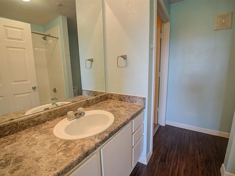 2320 Gracy Farms Ln #1434 — Photo 12