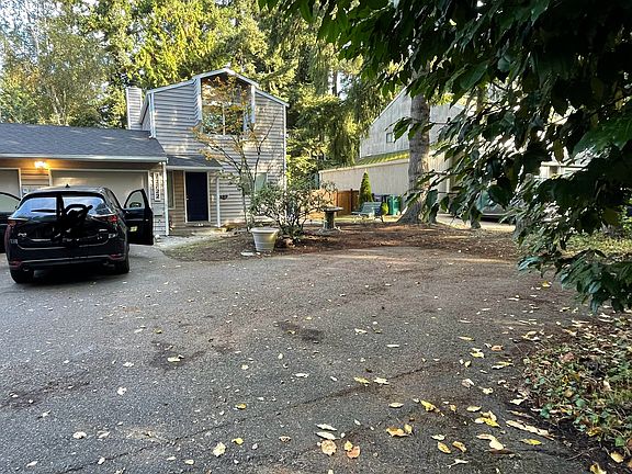 3rd image of 12722 100th Ave NE