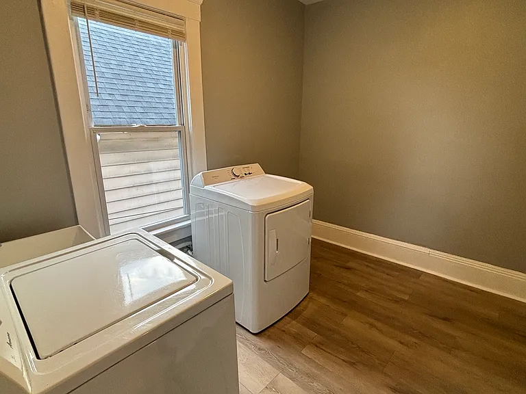 2303 Althen Ave #UP — Photo 3