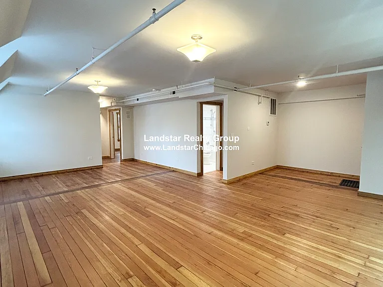 4611 S Ellis Ave #214 — Photo 4