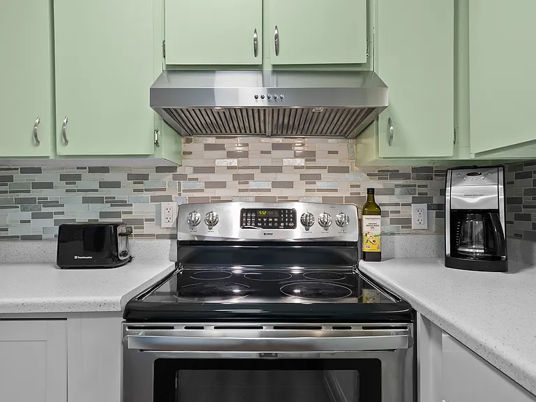 300 E 45th Ave #3 — Photo 18