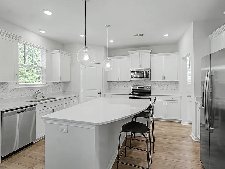 160 Spring Hill Dr — Photo 8