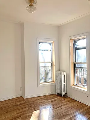 Rented by Brooklyn Real Estate Services | media 18