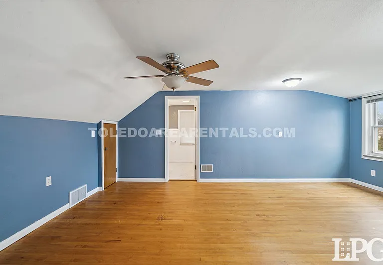 391 Perry Dr — Photo 23