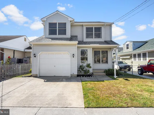 124 E Monterey Ave, Wildwood Crest, NJ 08260